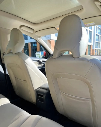 Volvo XC 60 cena 96999 przebieg: 144500, rok produkcji 2017 z Wrocław małe 137